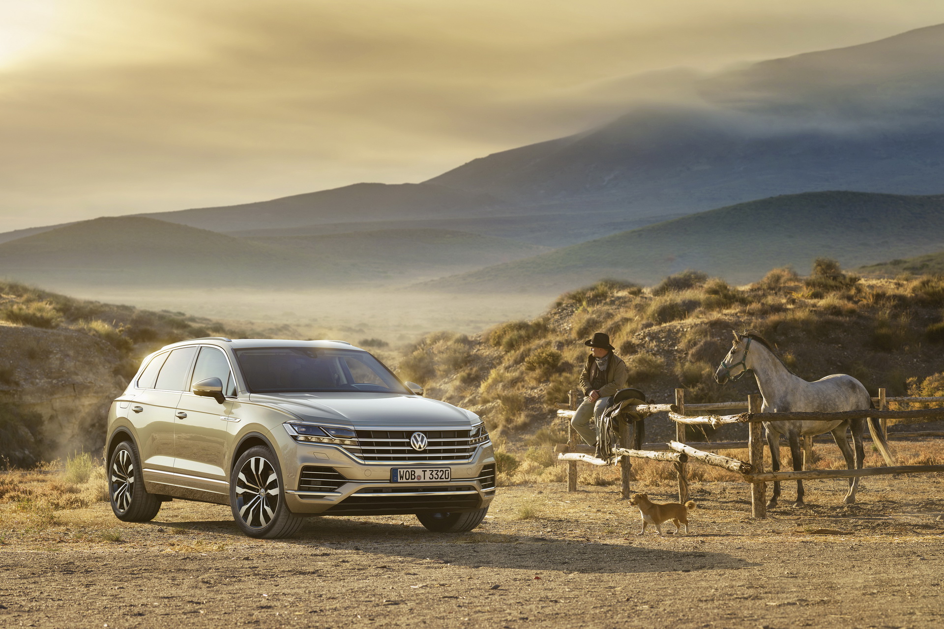 2019-vw-touareg-06.jpg