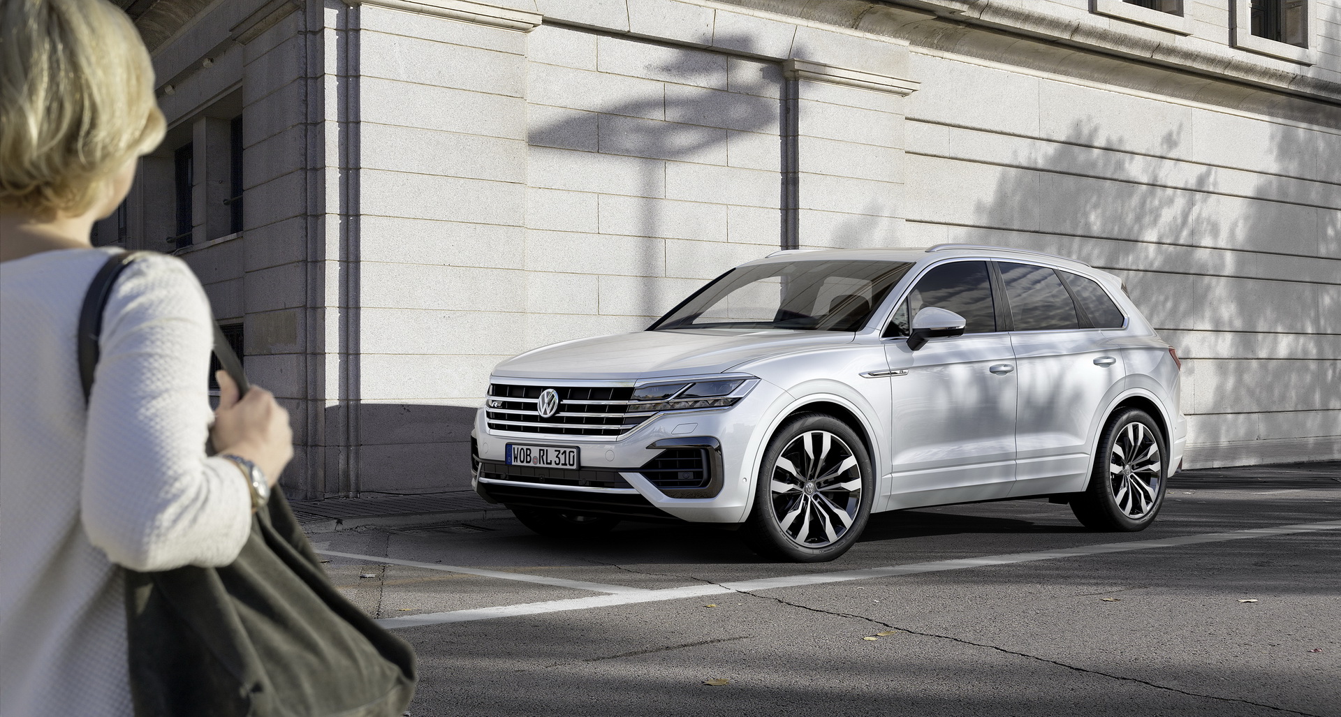 2019-vw-touareg-23-1.jpg