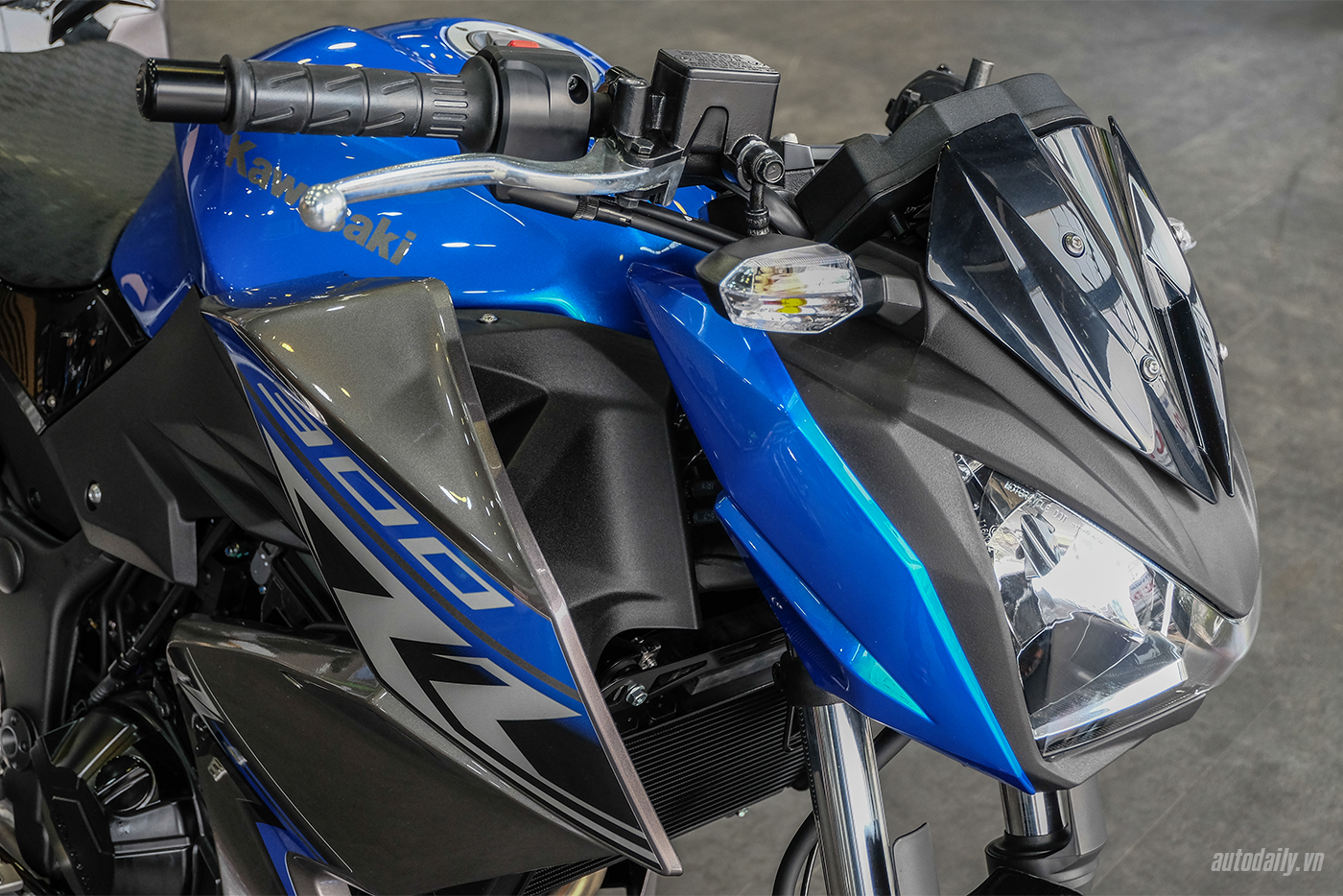 kawasaki-z300-abs-2018-22.jpg