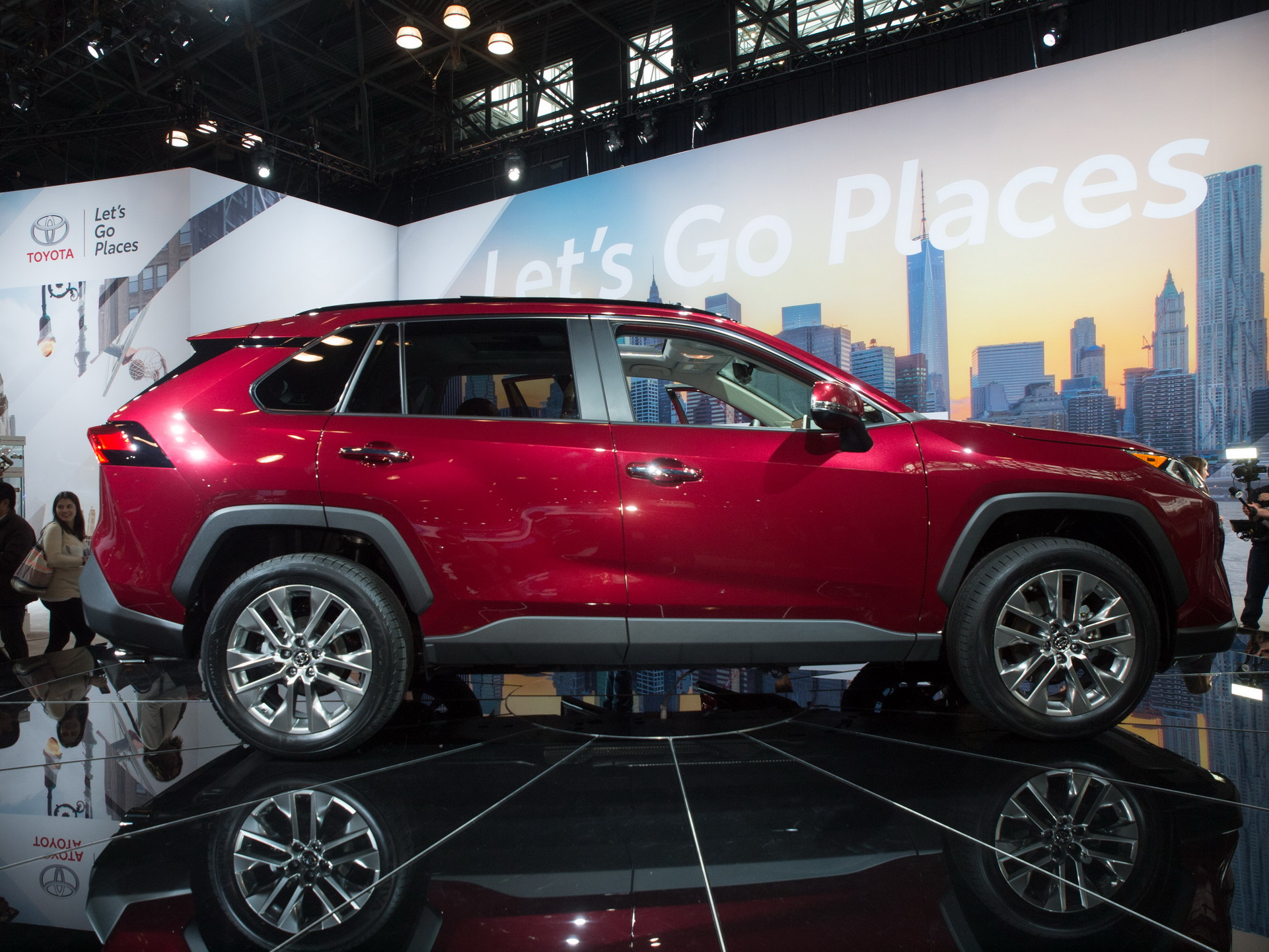 2019-toyota-rav4-2-1.jpg