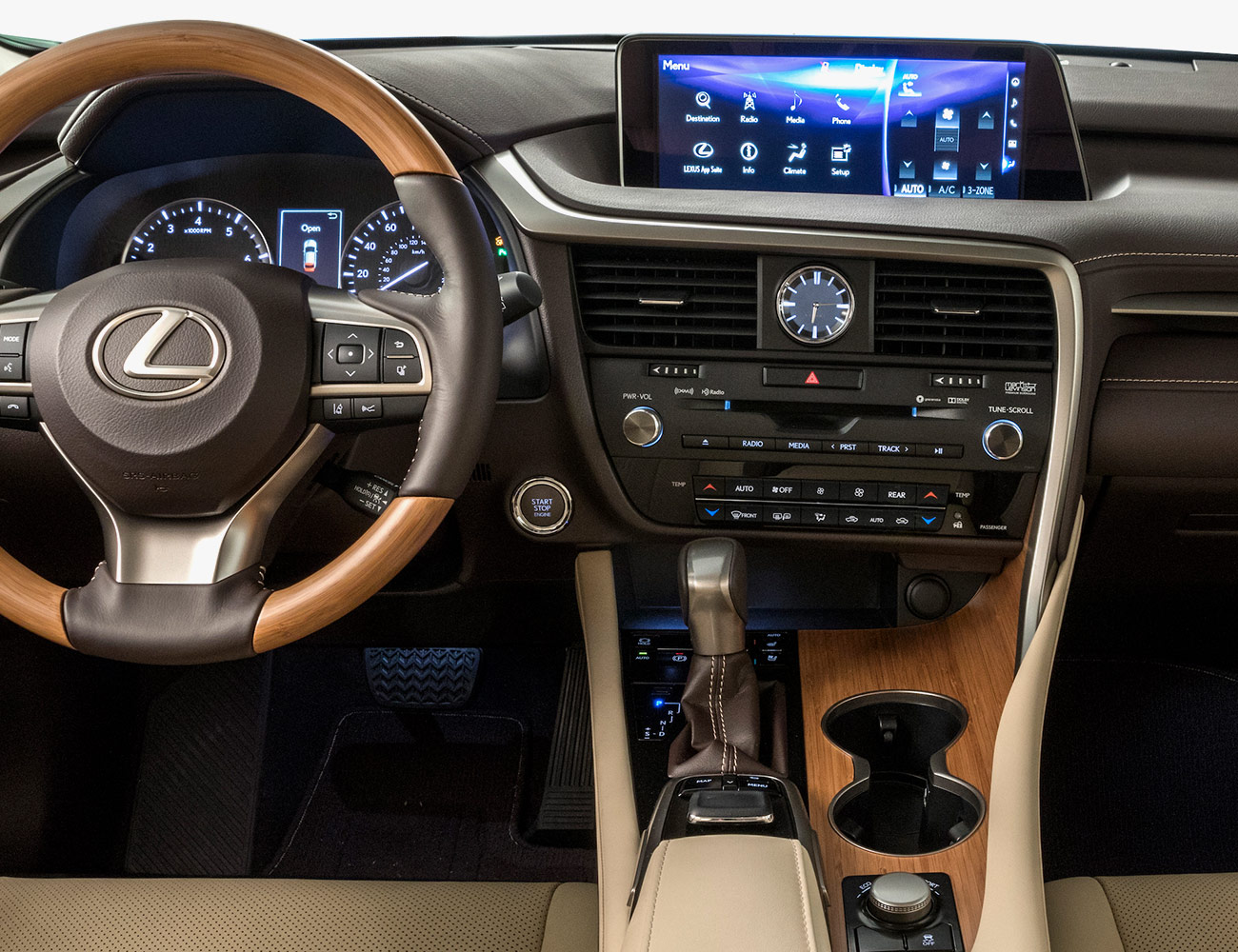 best-automotive-infotainment-systems-gear-patrol-lexus.jpg