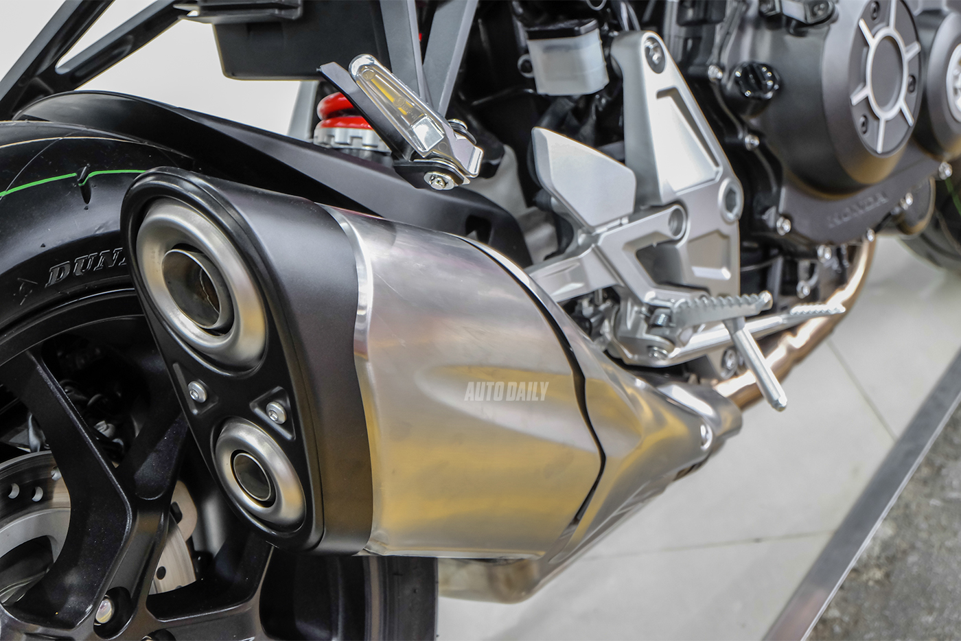 Ảnh chi tiết Honda CB1000R 2018 tại Việt Nam honda-cb1000r-13.jpg