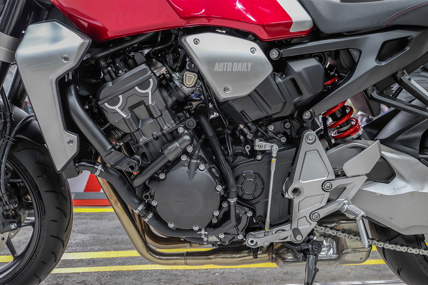 Ảnh chi tiết Honda CB1000R 2018 tại Việt Nam honda-cb1000r-21.jpg