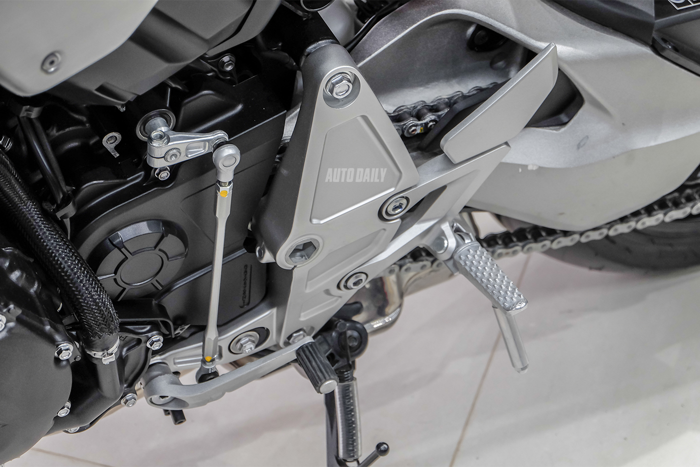 Ảnh chi tiết Honda CB1000R 2018 tại Việt Nam honda-cb1000r-25.jpg