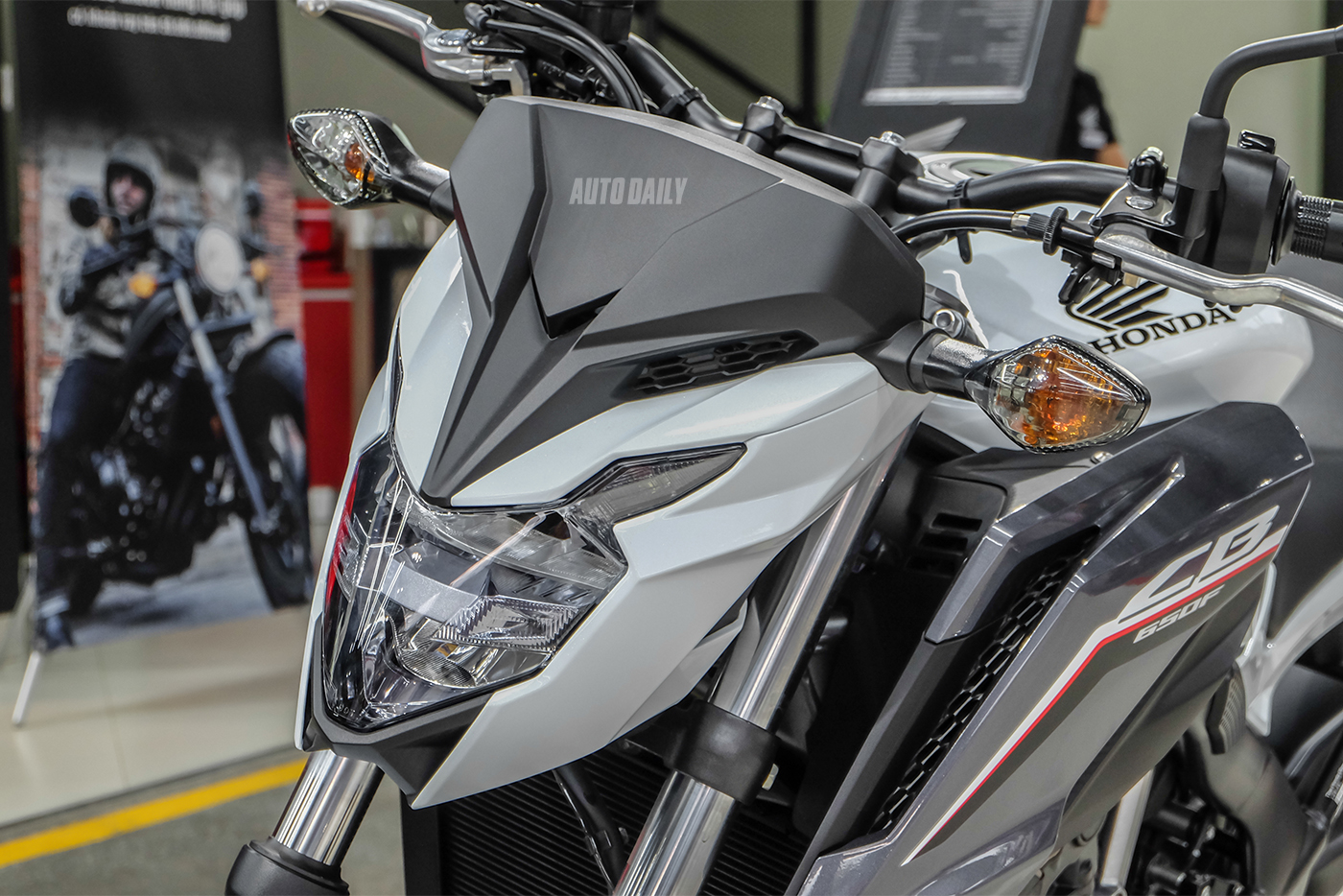 Ảnh chi tiết Honda CB650F giá 225,9 triệu đồng honda-cb650f-5.jpg