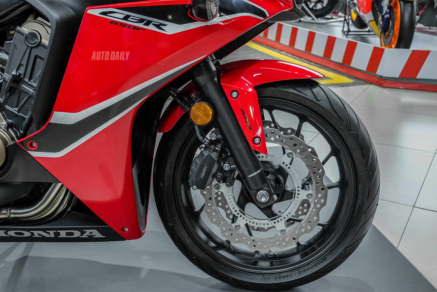 Ảnh chi tiết Honda CBR650F giá 233,9 triệu đồng honda-cbr650f-13.jpg