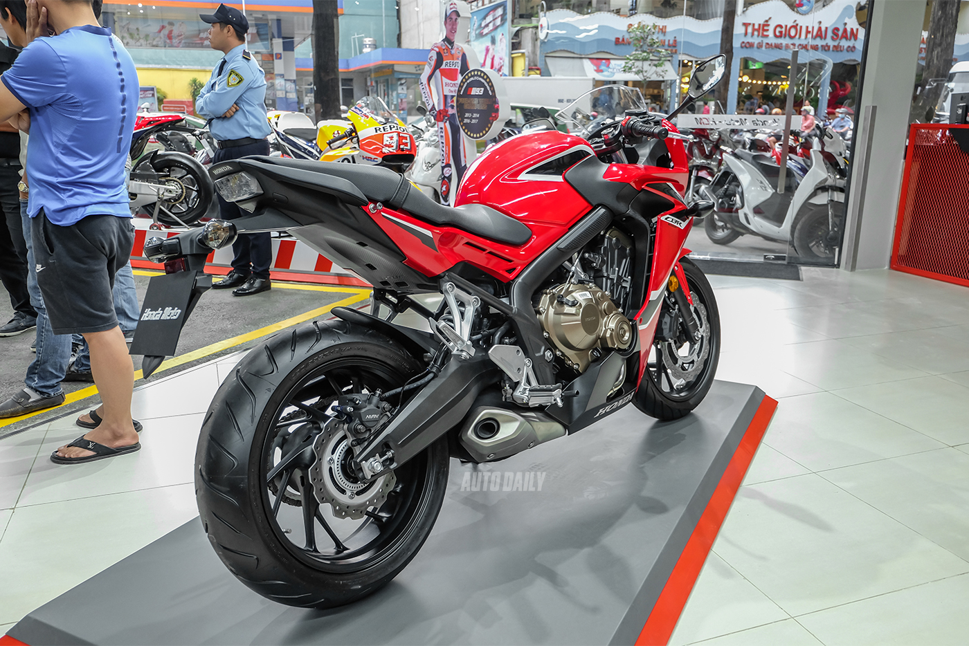 Ảnh chi tiết Honda CBR650F giá 233,9 triệu đồng honda-cbr650f-20.jpg