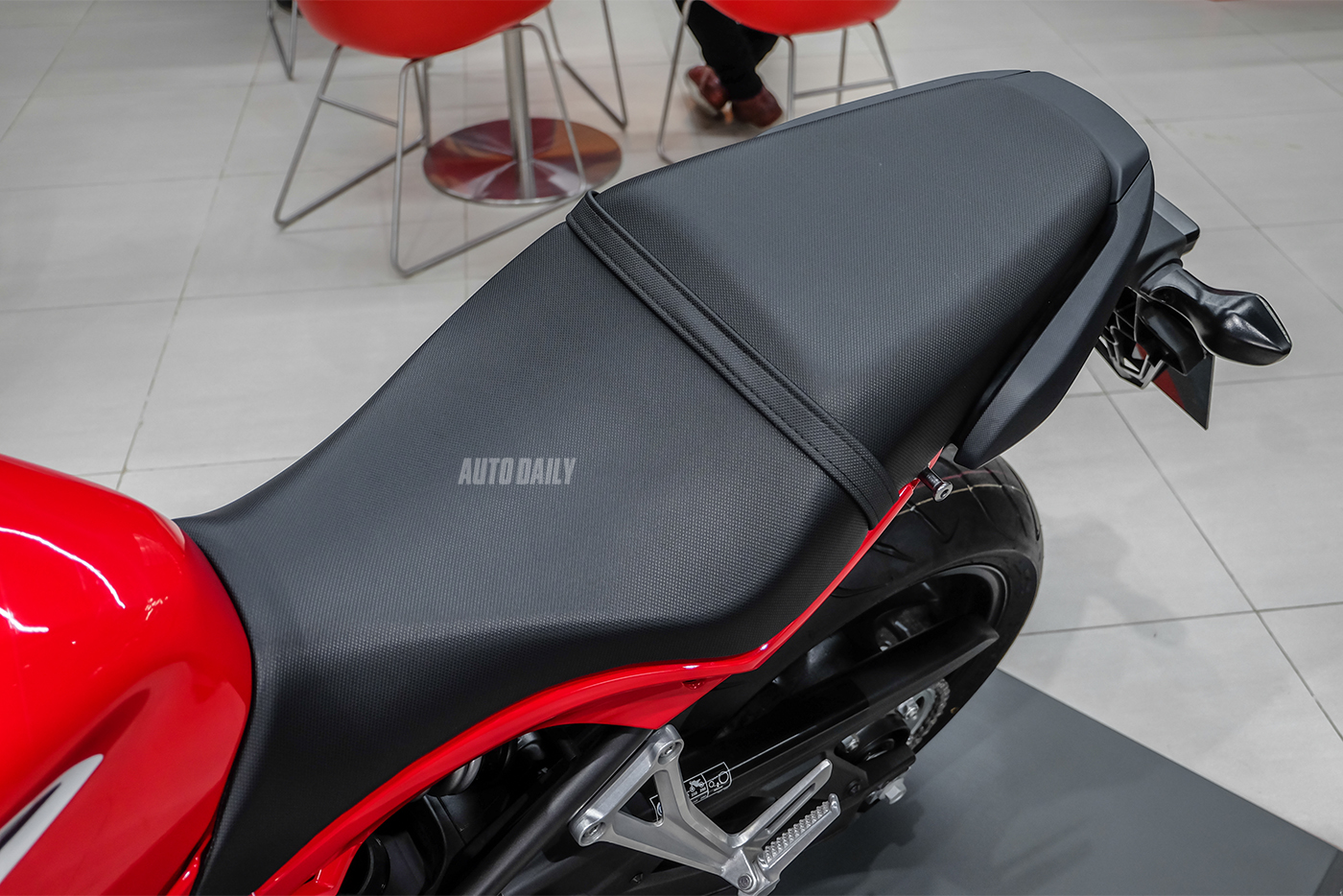 Ảnh chi tiết Honda CBR650F giá 233,9 triệu đồng honda-cbr650f-8.jpg