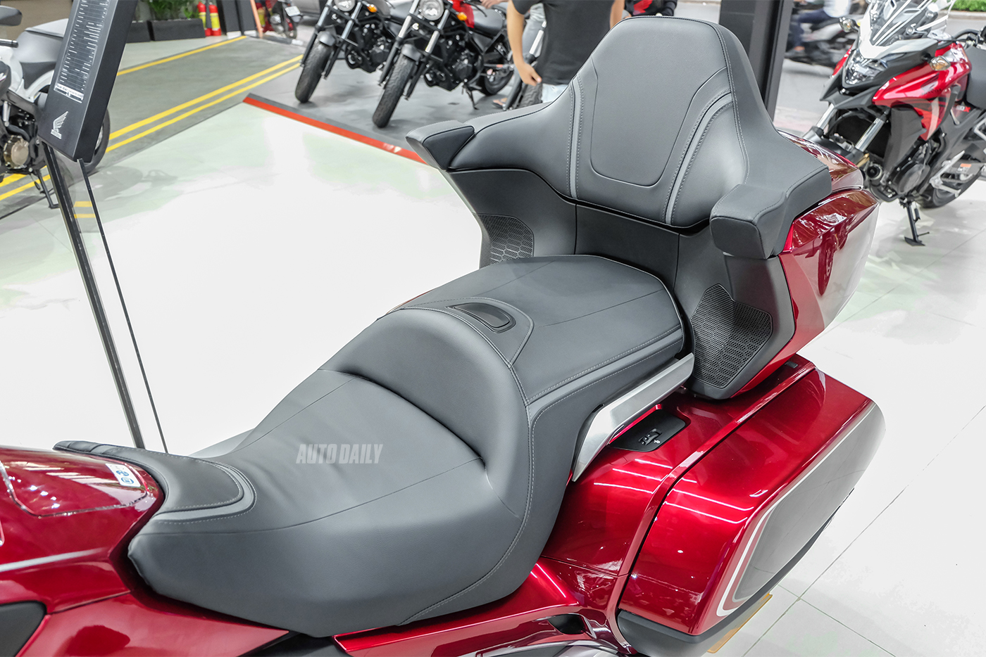 Xem thêm ảnh Honda Gold Wing 2018 honda-goldwing-2018-22.jpg