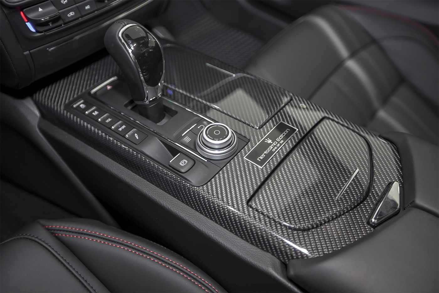 Ảnh chi tiết Maserati Quattroporte GTS Nerissimo maserati-quattroporte-gts-nerissimo-26.jpg