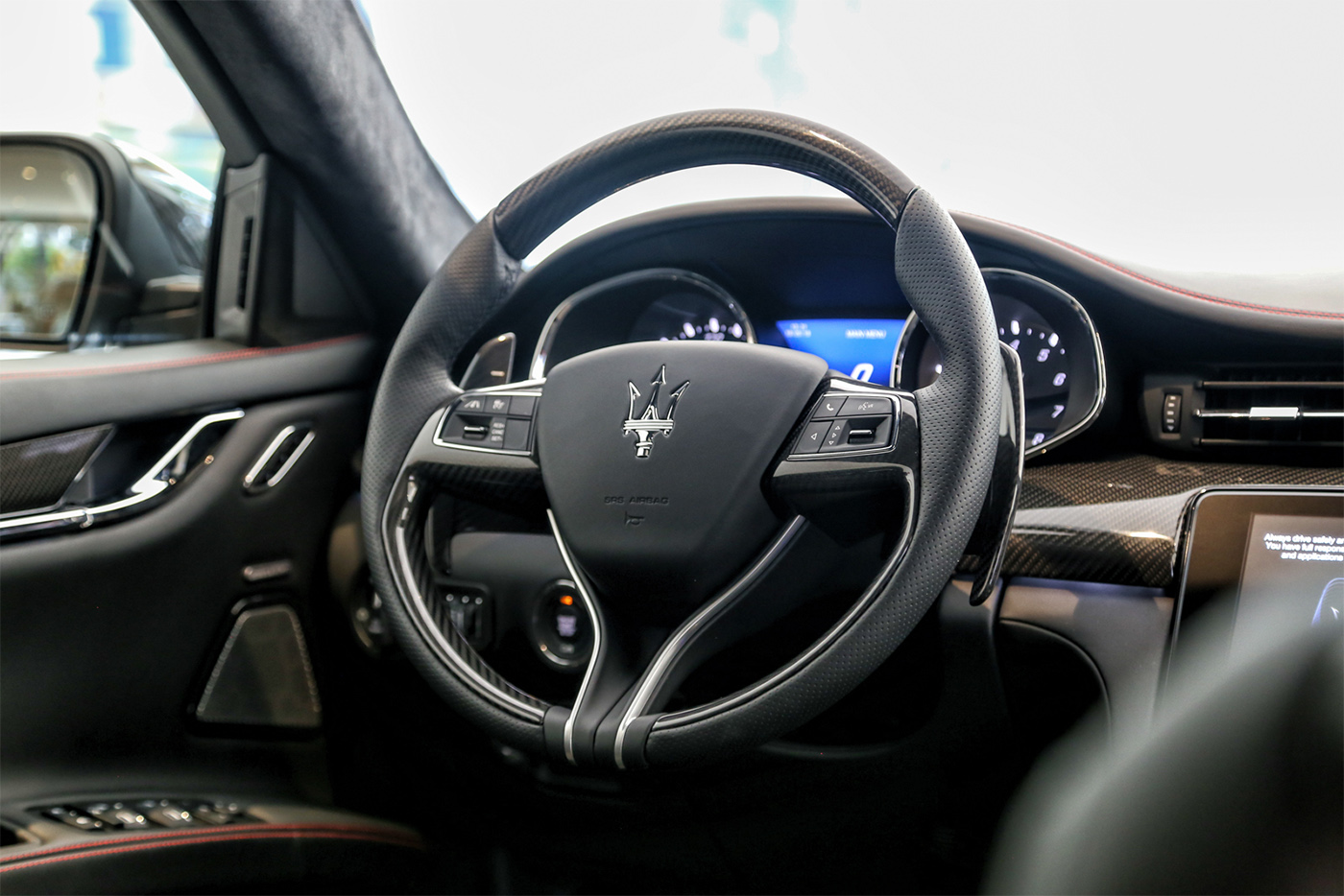 Ảnh chi tiết Maserati Quattroporte GTS Nerissimo maserati-quattroporte-gts-nerissimo-4.jpg