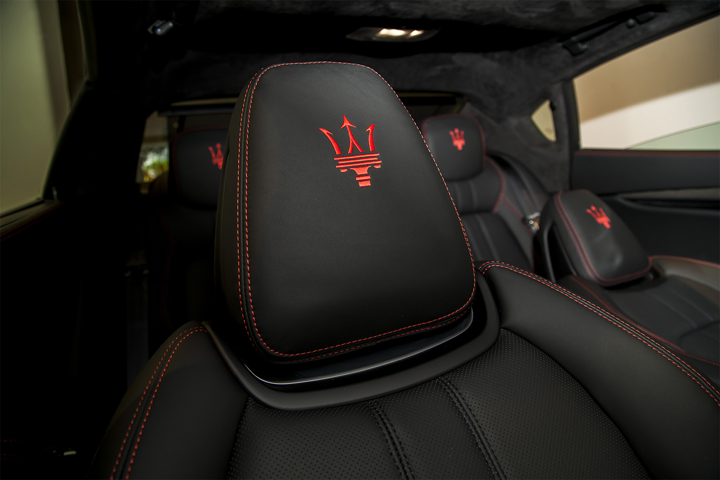 Ảnh chi tiết Maserati Quattroporte GTS Nerissimo maserati-quattroporte-gts-nerissimo-6.jpg