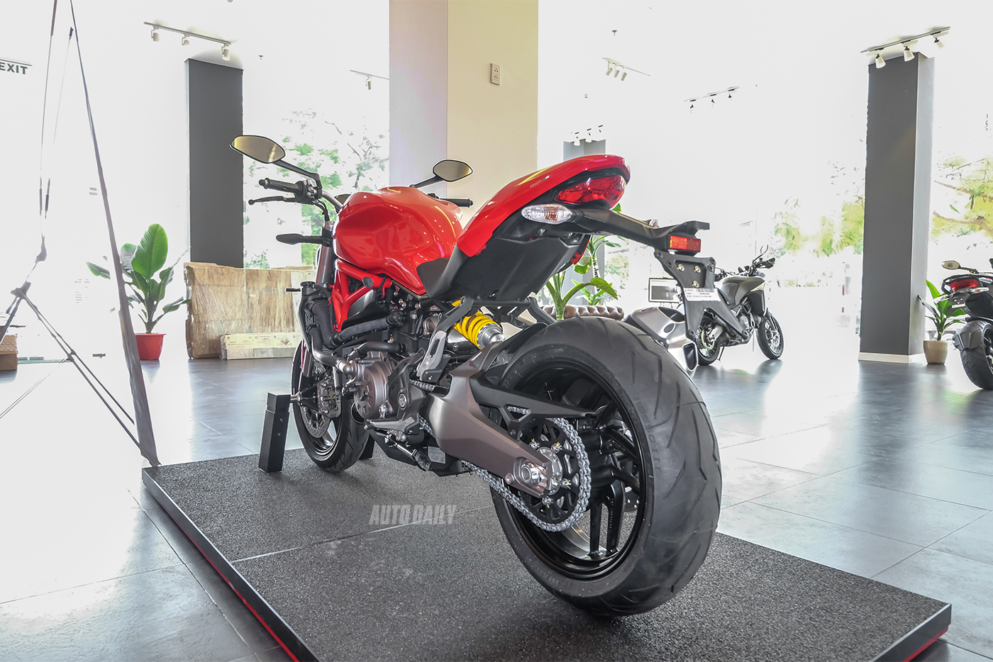 Ảnh chi tiết Ducati Monster 821 2018 ducati-monster-821-1.jpg