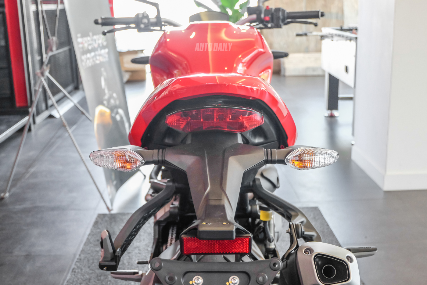 Ảnh chi tiết Ducati Monster 821 2018 ducati-monster-821-28.jpg