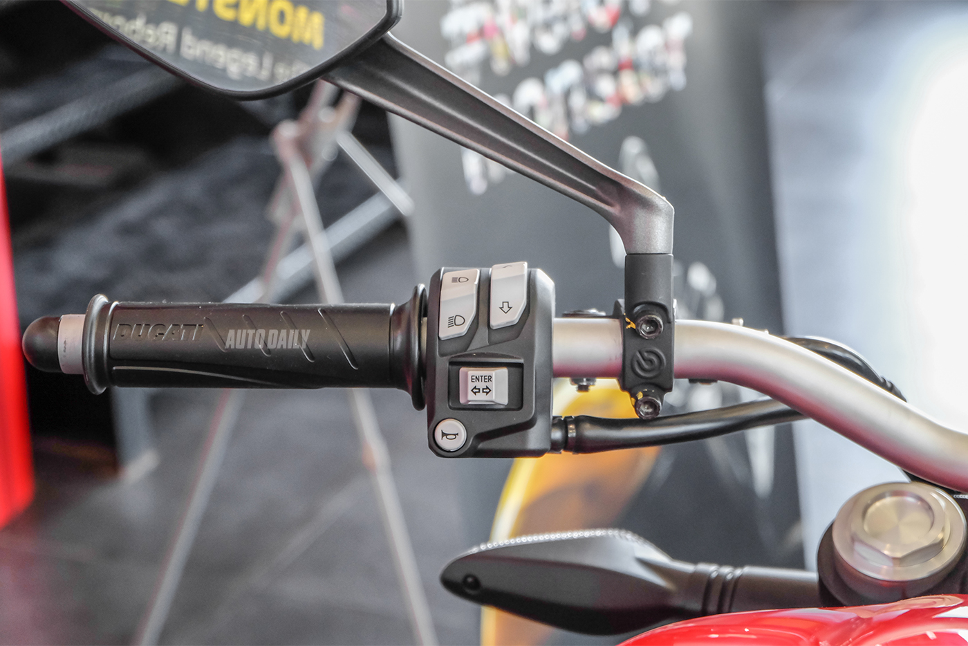 Ảnh chi tiết Ducati Monster 821 2018 ducati-monster-821-8.jpg