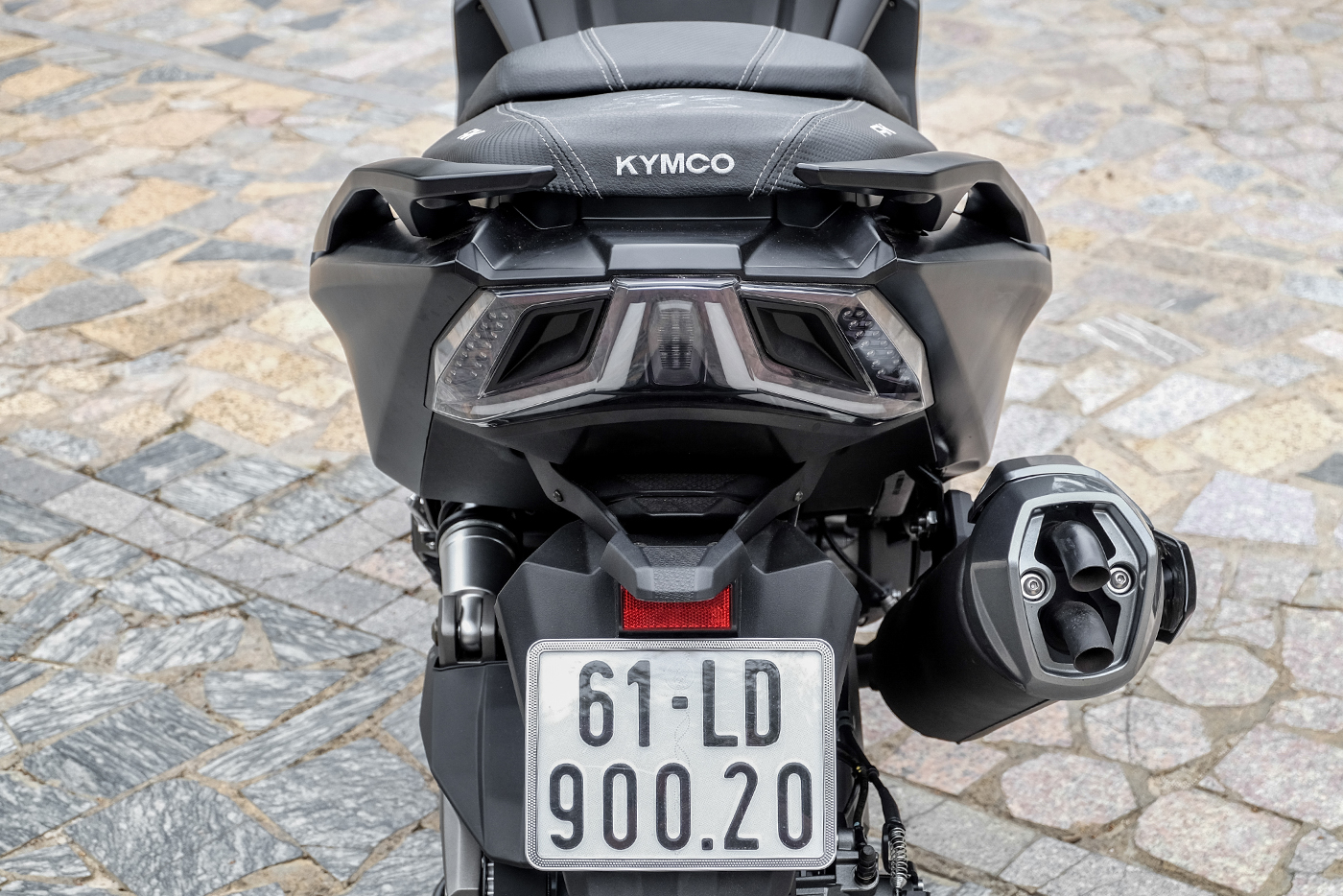 kymco-ak550-48.jpg