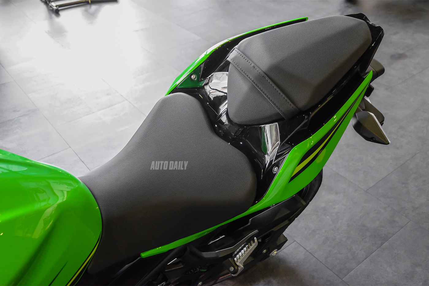 Ảnh chi tiết Kawasaki Ninja 250 2018 kawasaki-ninja-250-2018-16.jpg