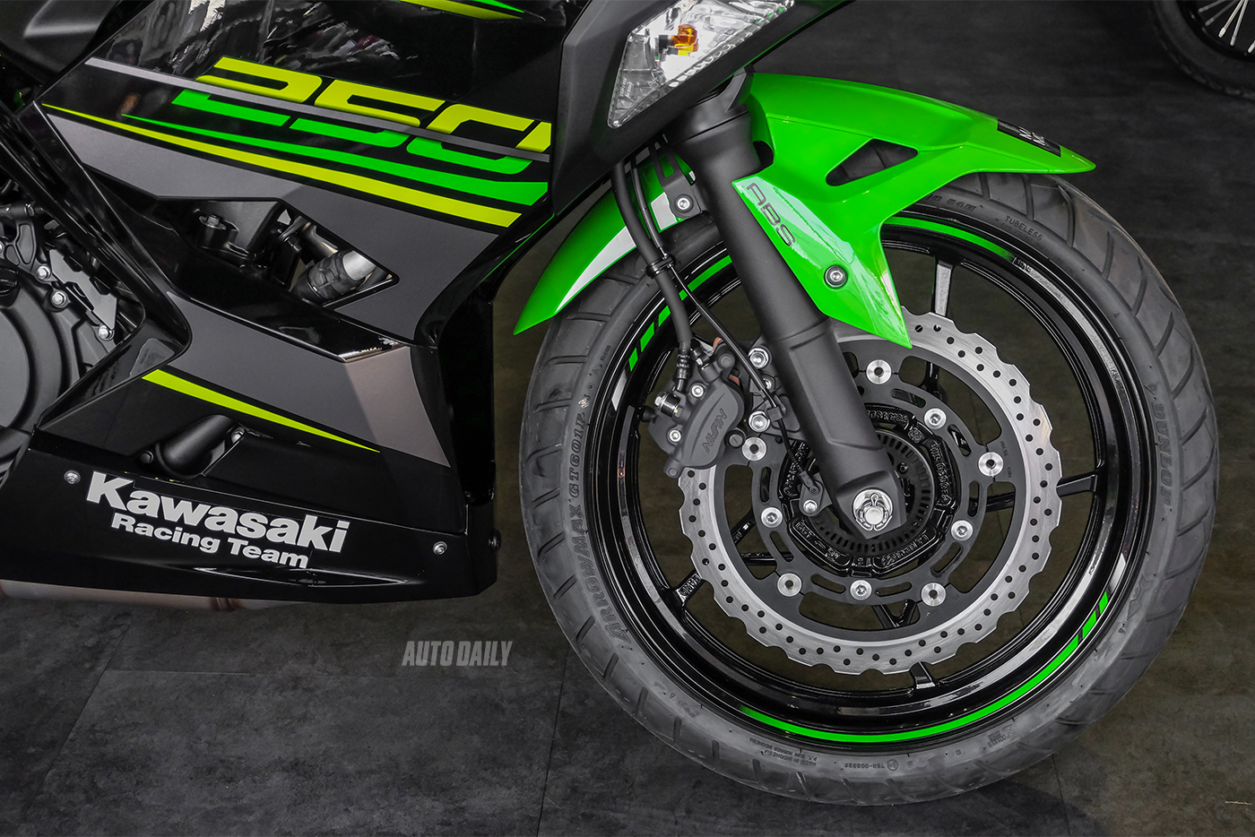 Ảnh chi tiết Kawasaki Ninja 250 2018 kawasaki-ninja-250-2018-3.jpg
