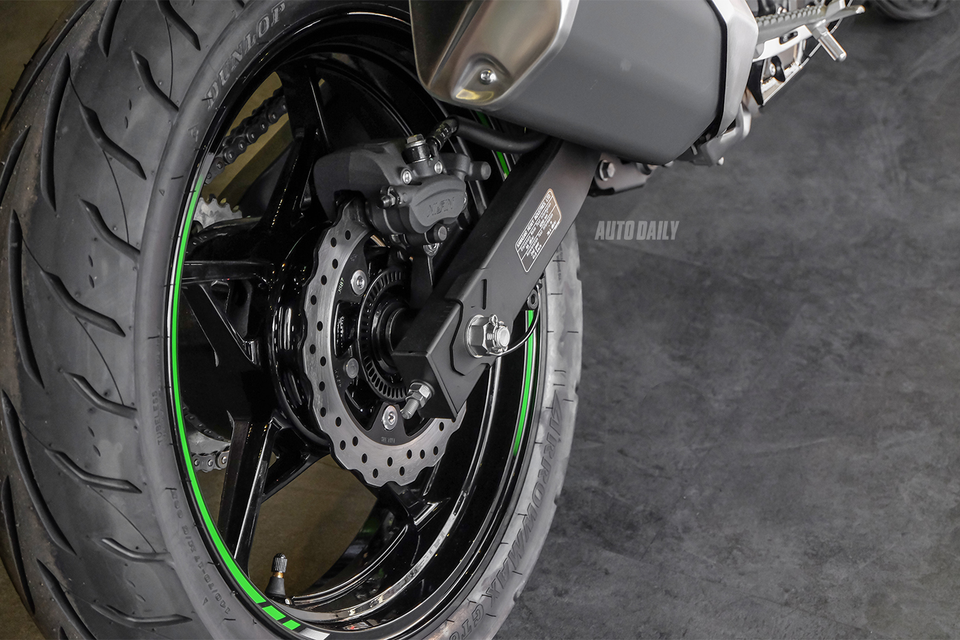 Ảnh chi tiết Kawasaki Ninja 250 2018 kawasaki-ninja-250-2018-8.jpg