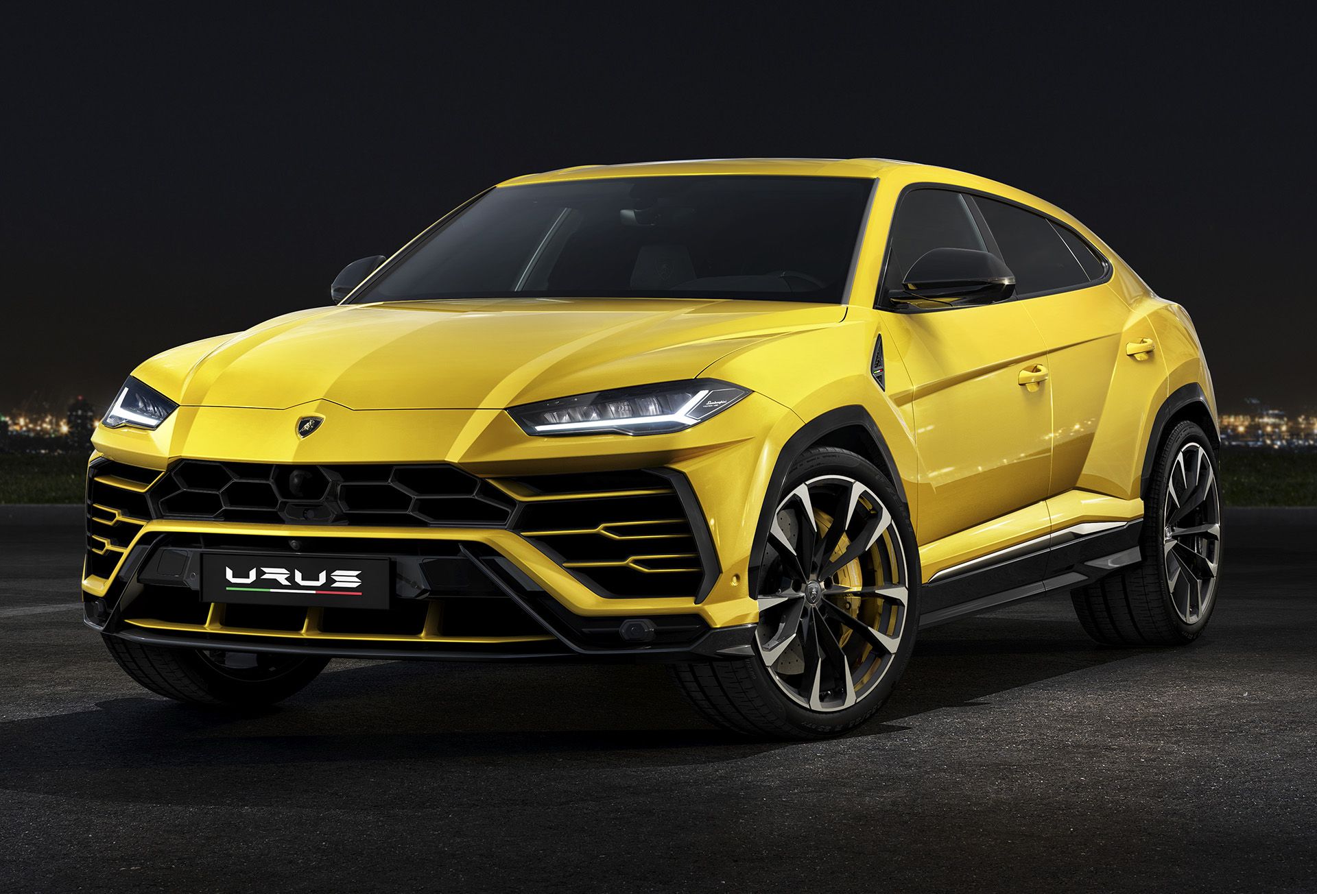 lamborghini-urus-1-1.jpg