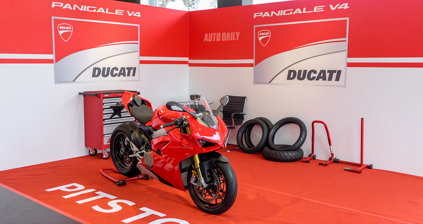Cận cảnh "siêu phẩm" Ducati Panigale V4 S chính hãng đầu tiên tại Việt Nam