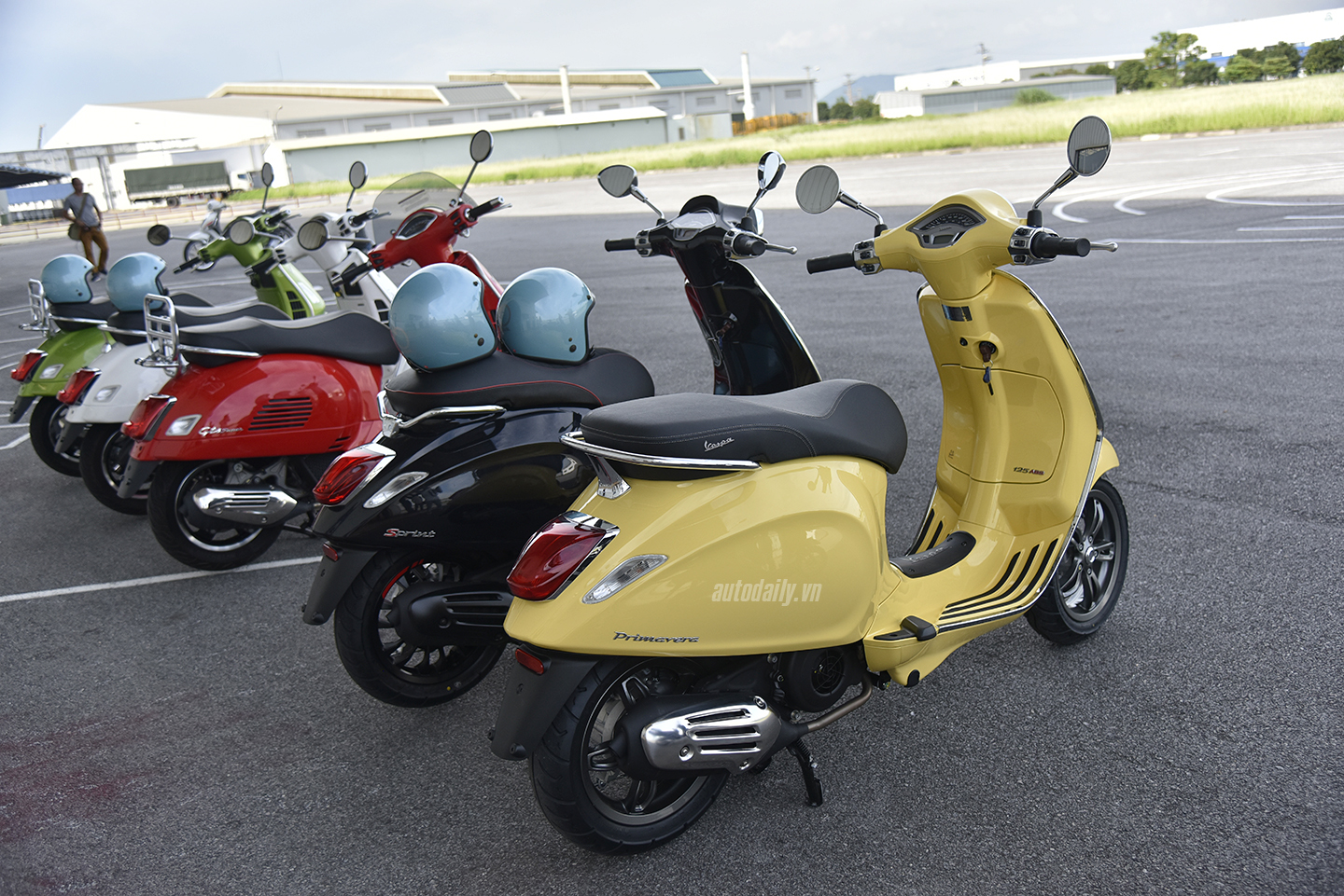 vespa-primavera-6.jpg