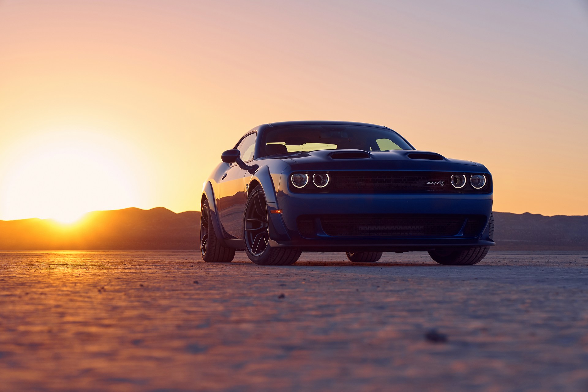 7502b8bc-2019-dodge-challenger-30-1.jpg