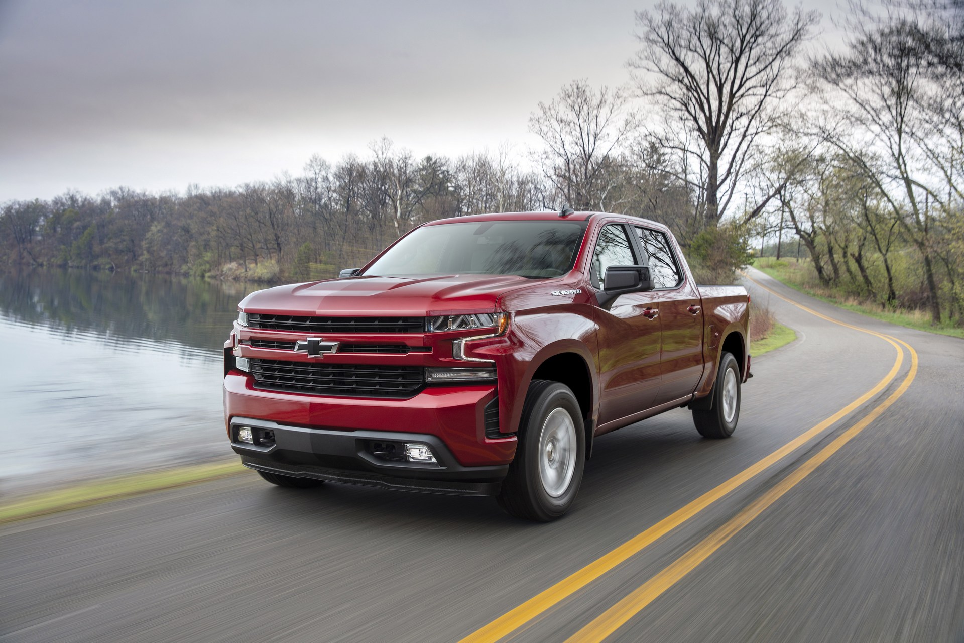 d421b04a-2019-chevrolet-silverado-rst-025.jpg