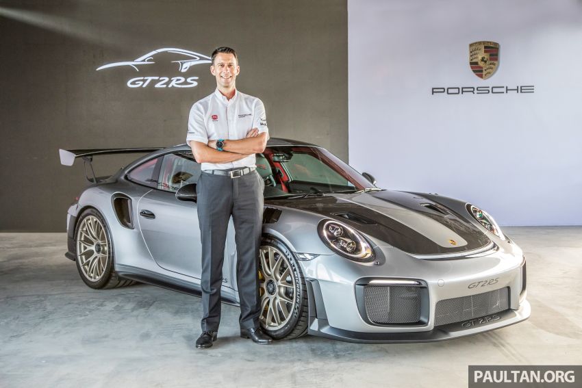 porsche-911-gt2rs-2018-launch-ext-1-850x567.jpg