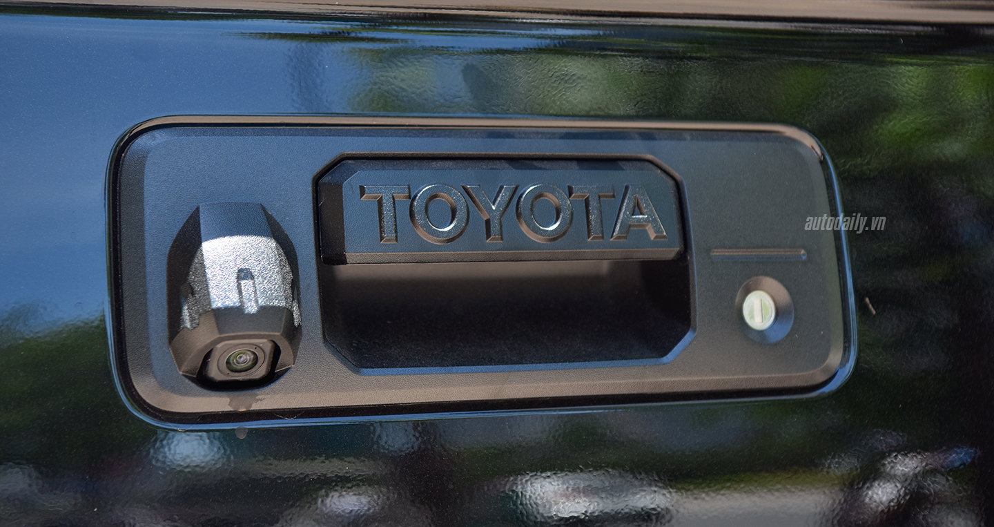 toyota-tundra-dsc0273-copytoyota-tundra.jpg