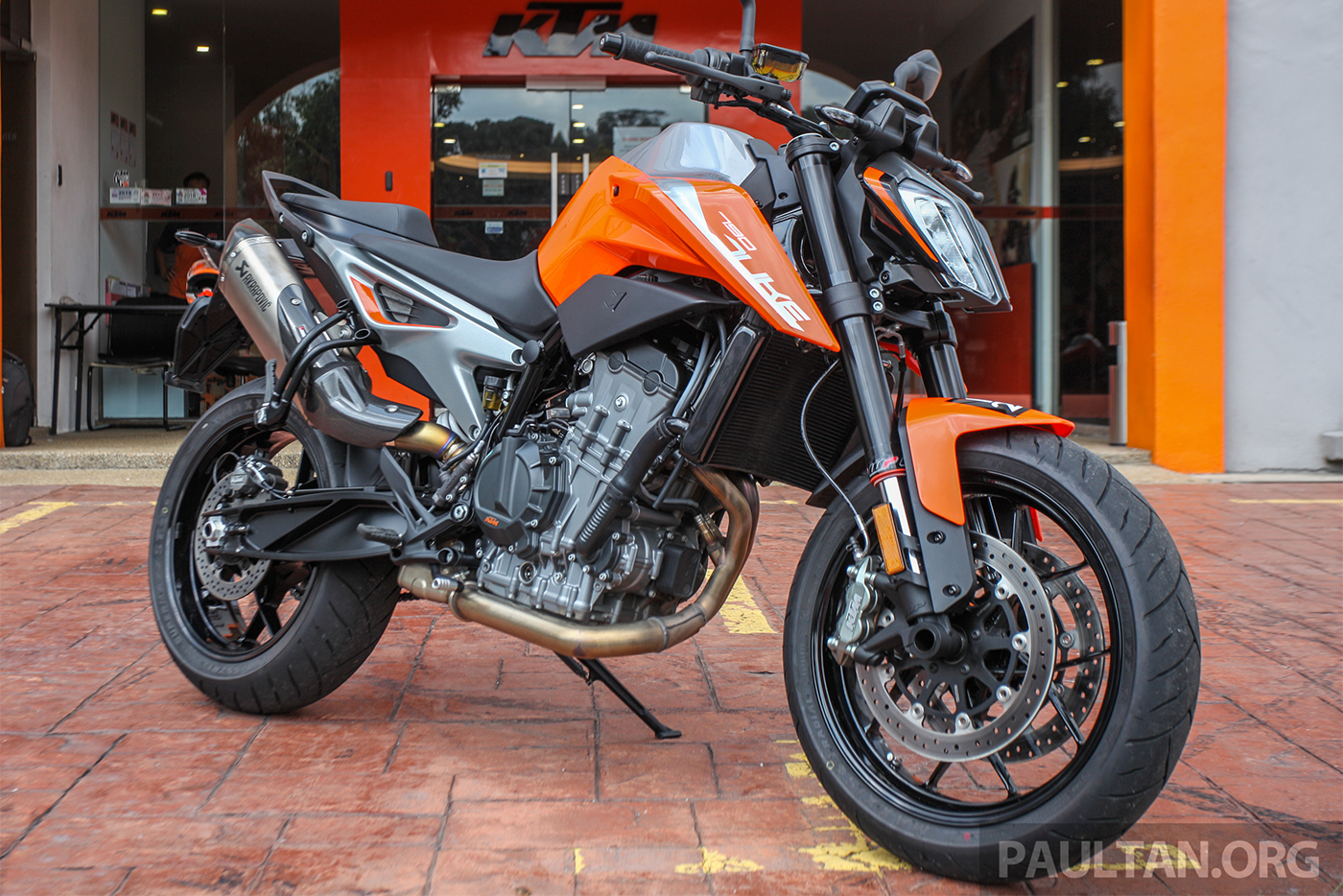 ktm-duke-790-2018-17.jpg