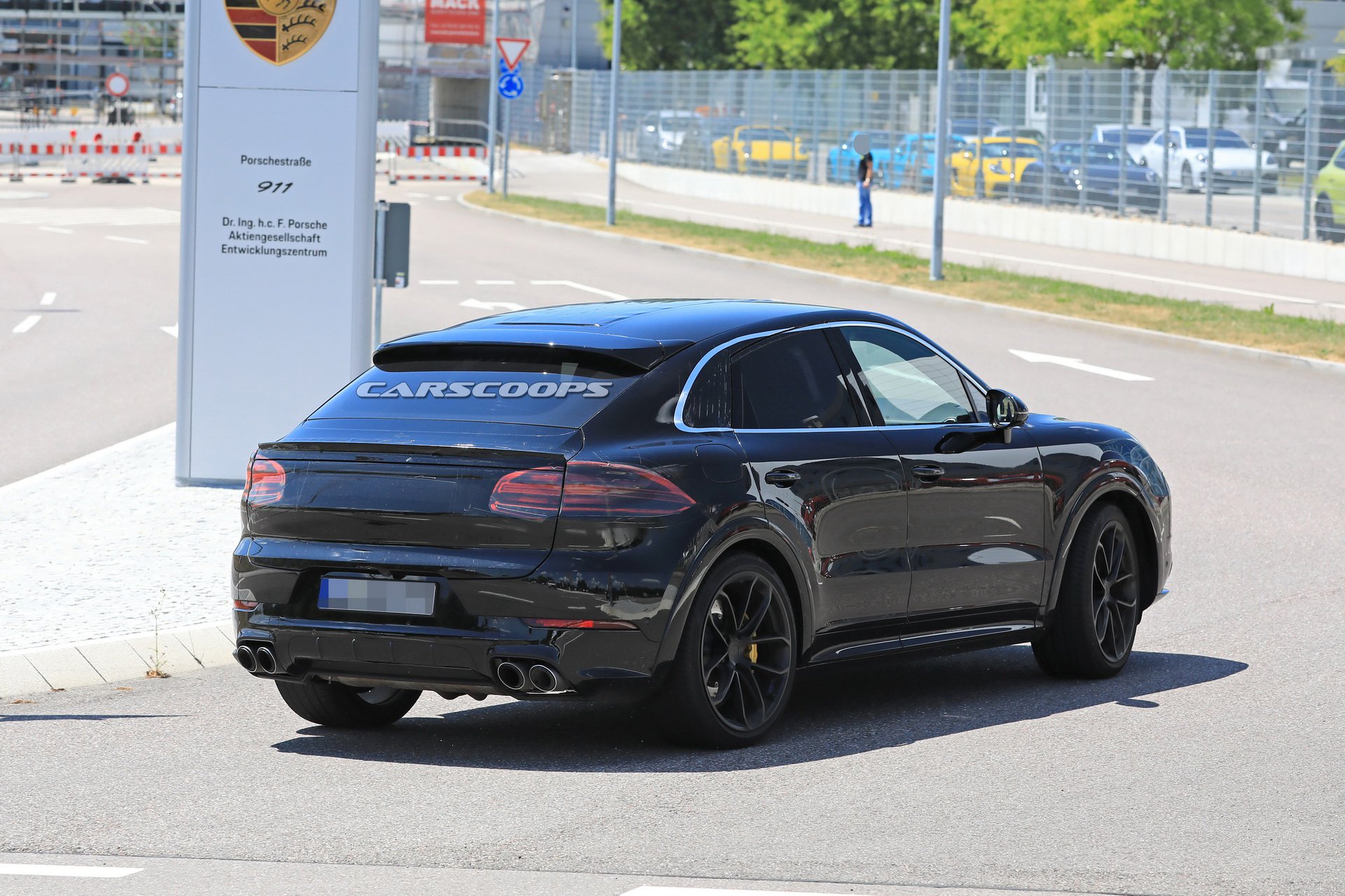 7c676ba8-porsche-cayenne-coupe-first-spy-16.jpg