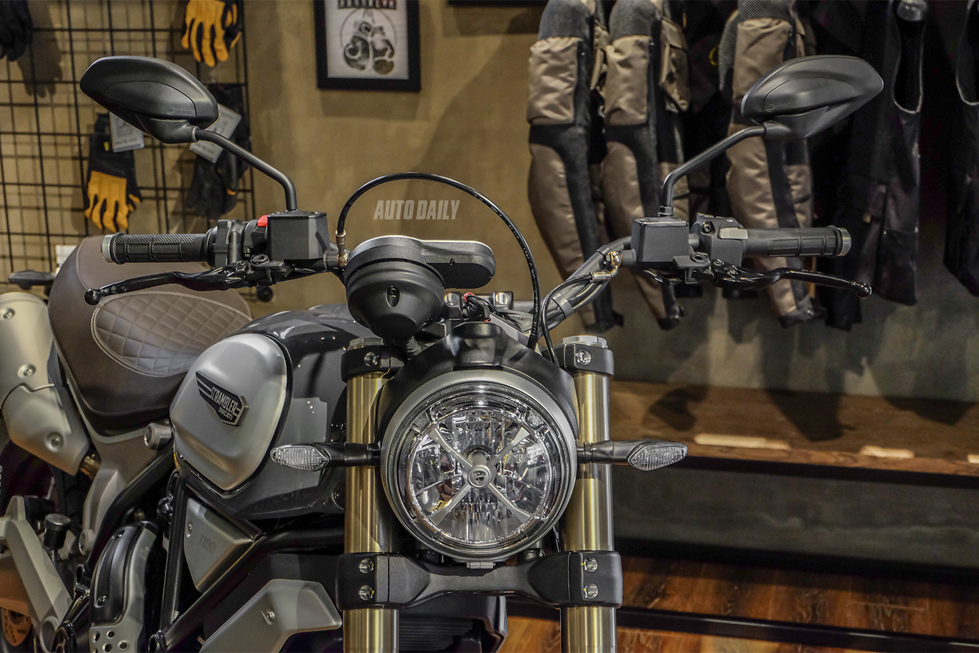 Xem thêm ảnh Ducati Scrambler 1100 Special hoàn toàn mới ducati-scrambler-1100-special-6.jpg