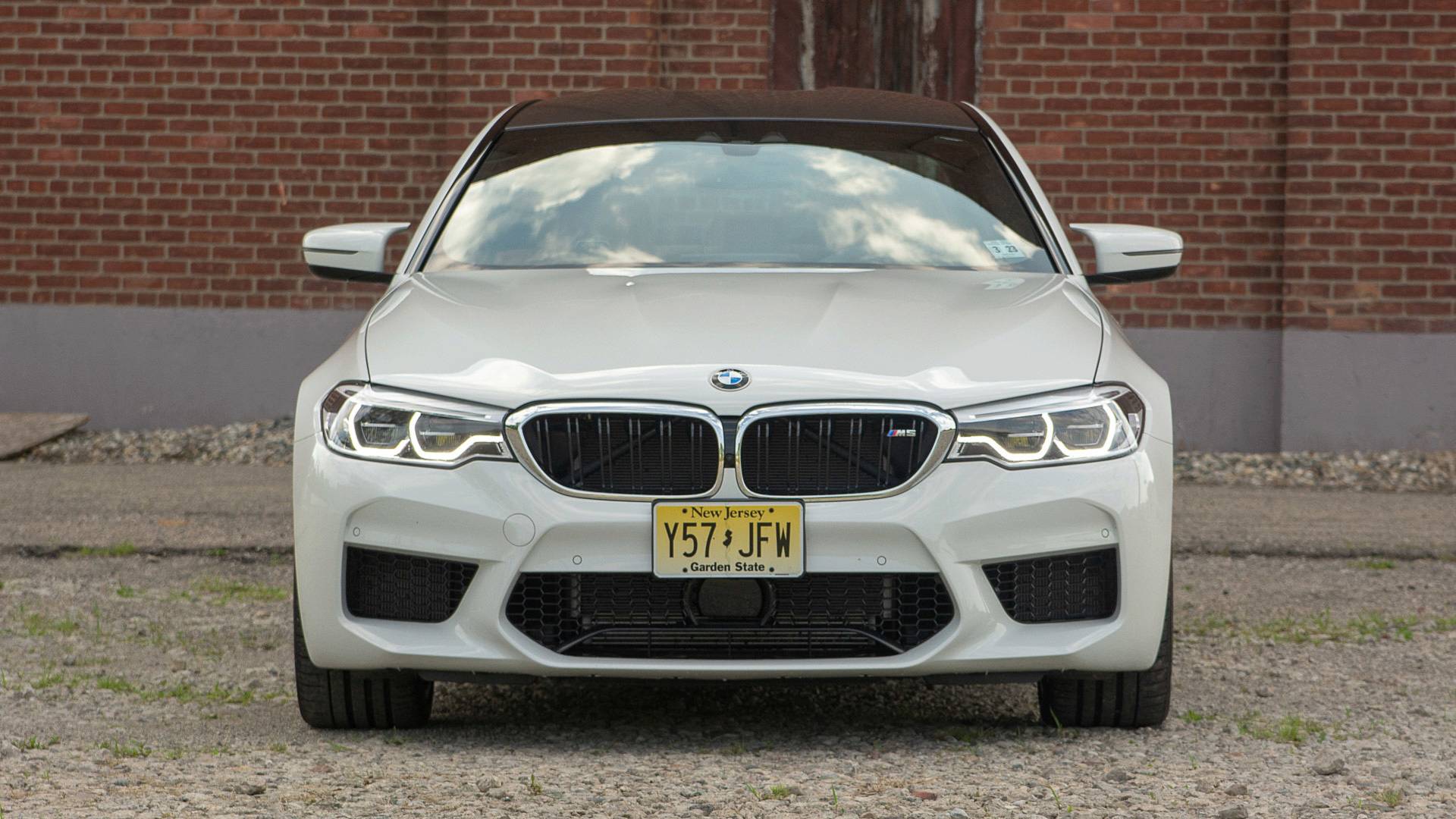 BMW M5 2018: Sự trở lại của “ông hoàng”