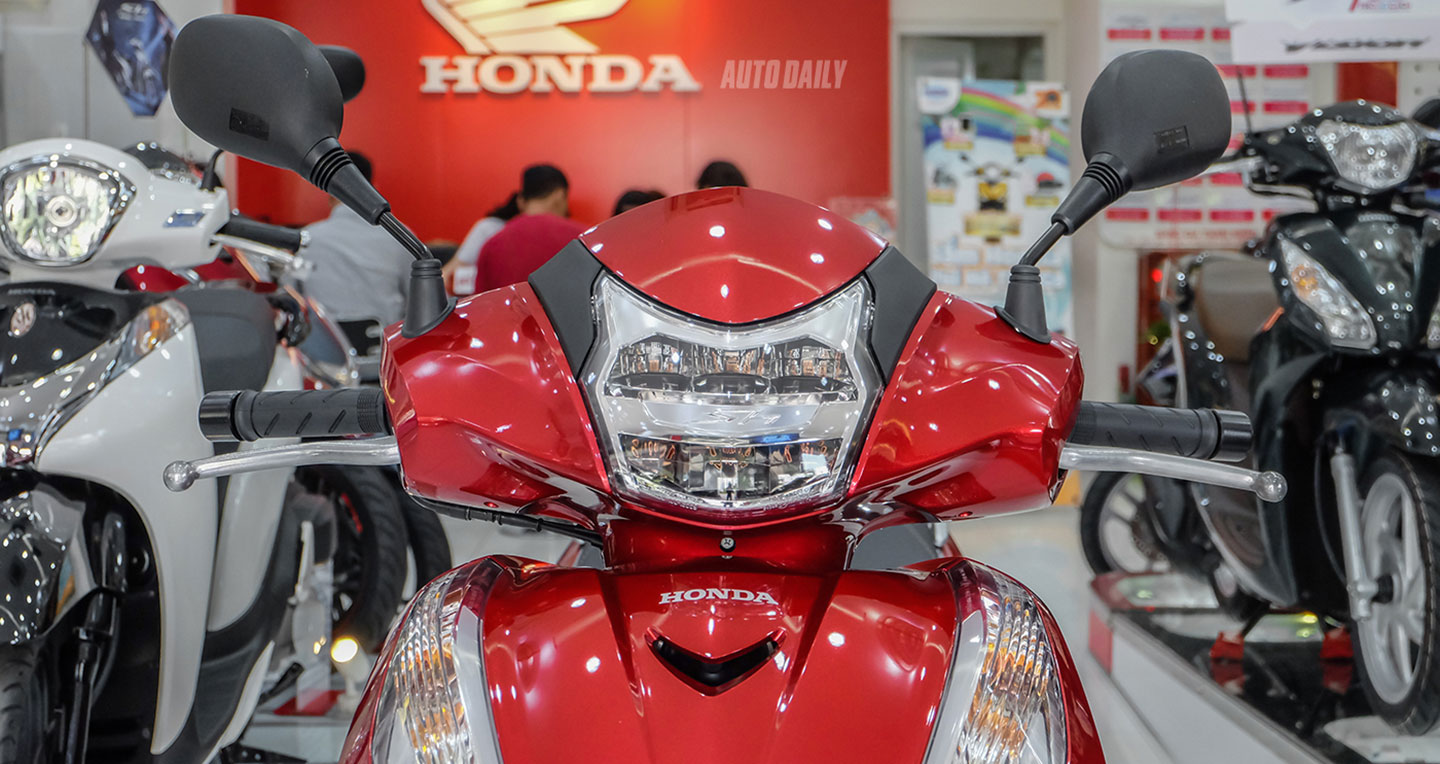 Ảnh chi tiết Honda SH300i phiên bản mới