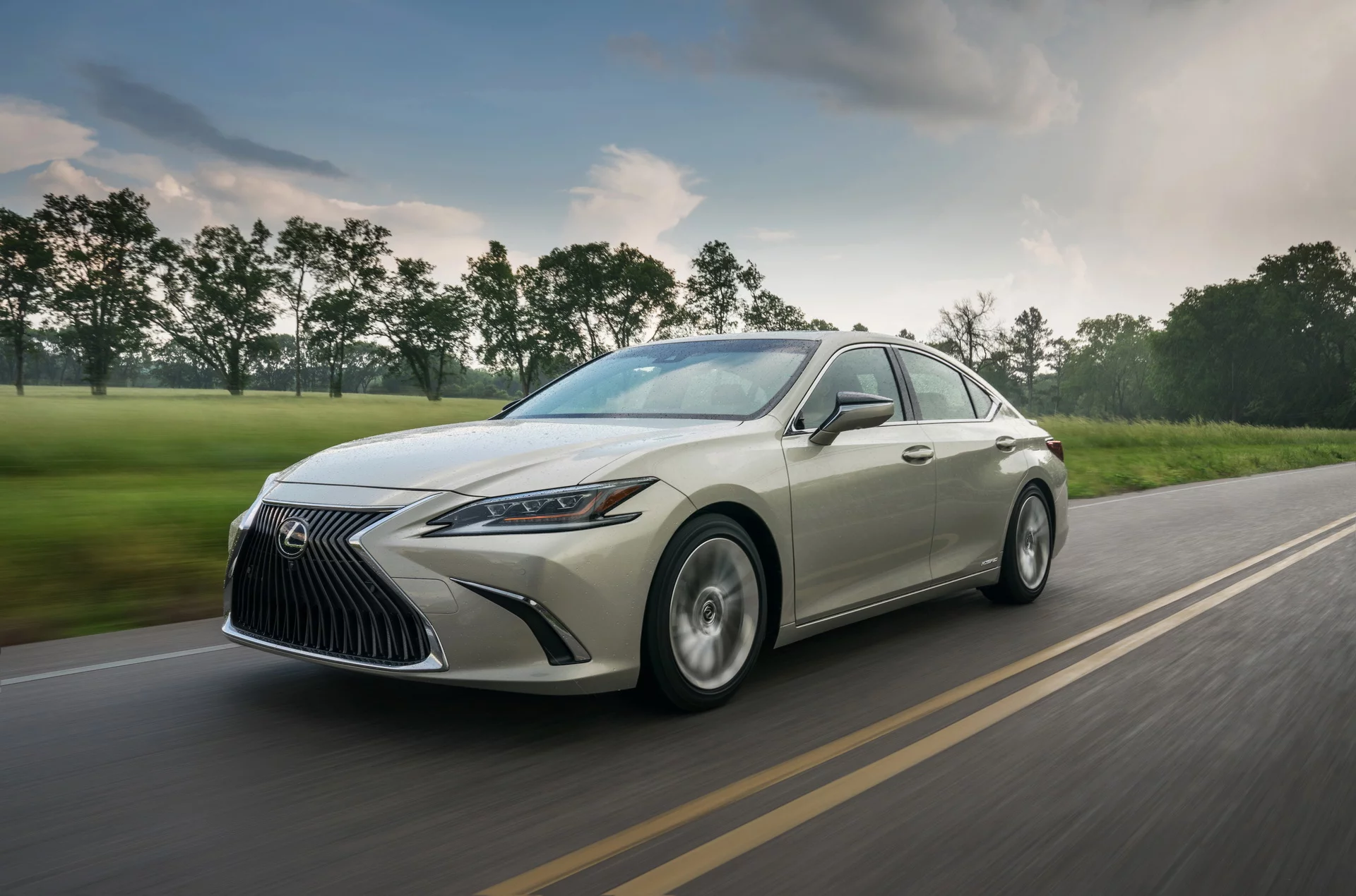 fa9c5ea4-2019-lexus-es-1.webp