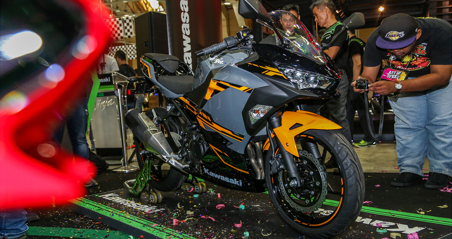 Kawasaki trình làng Ninja 250 2018 giá từ 5.670 USD