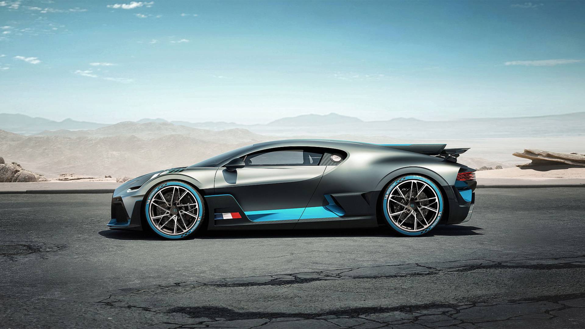 bugatti-divo-2.jpg