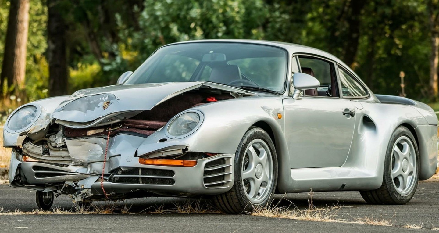 Porsche 959 Komfort nát đầu vẫn có giá nửa triệu USD