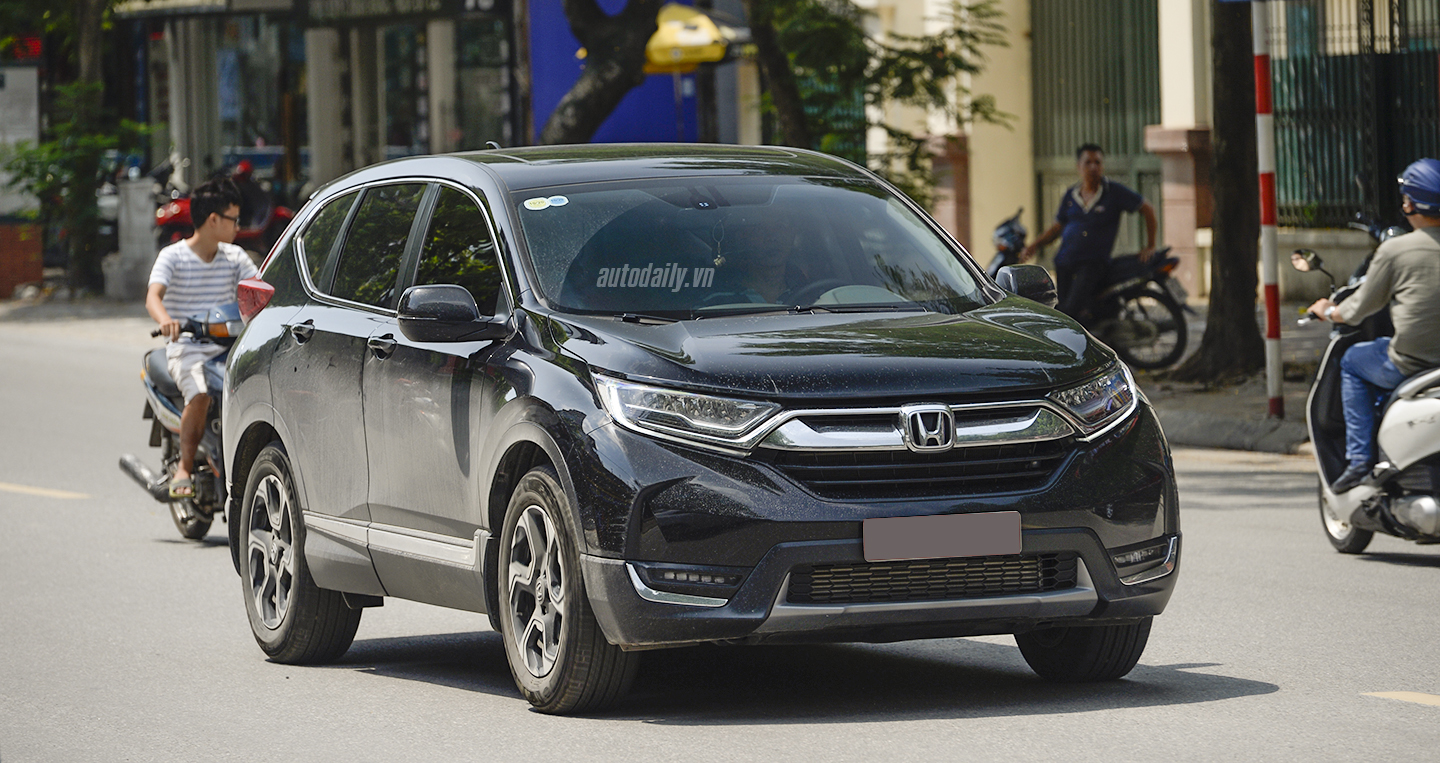 Doanh số Honda CR-V tăng vọt, bám sát CX-5 trong tháng 8