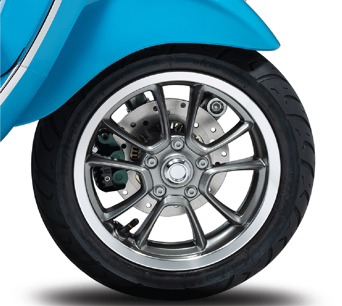 detail-vespa-50th-anniversary-blue-front-wheel.jpg