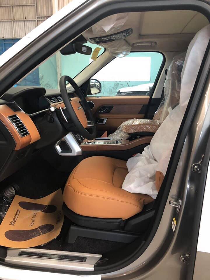 range-rover-201843431458-2705376422809641-7826993167227420672-n.jpg