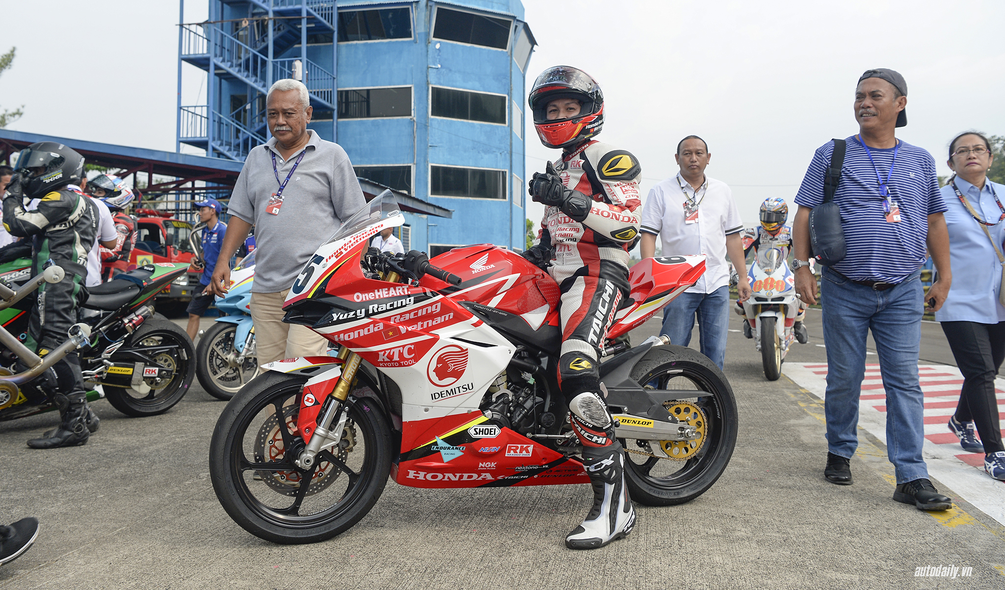 honda-racing-vn-dsc8560-copy.jpg