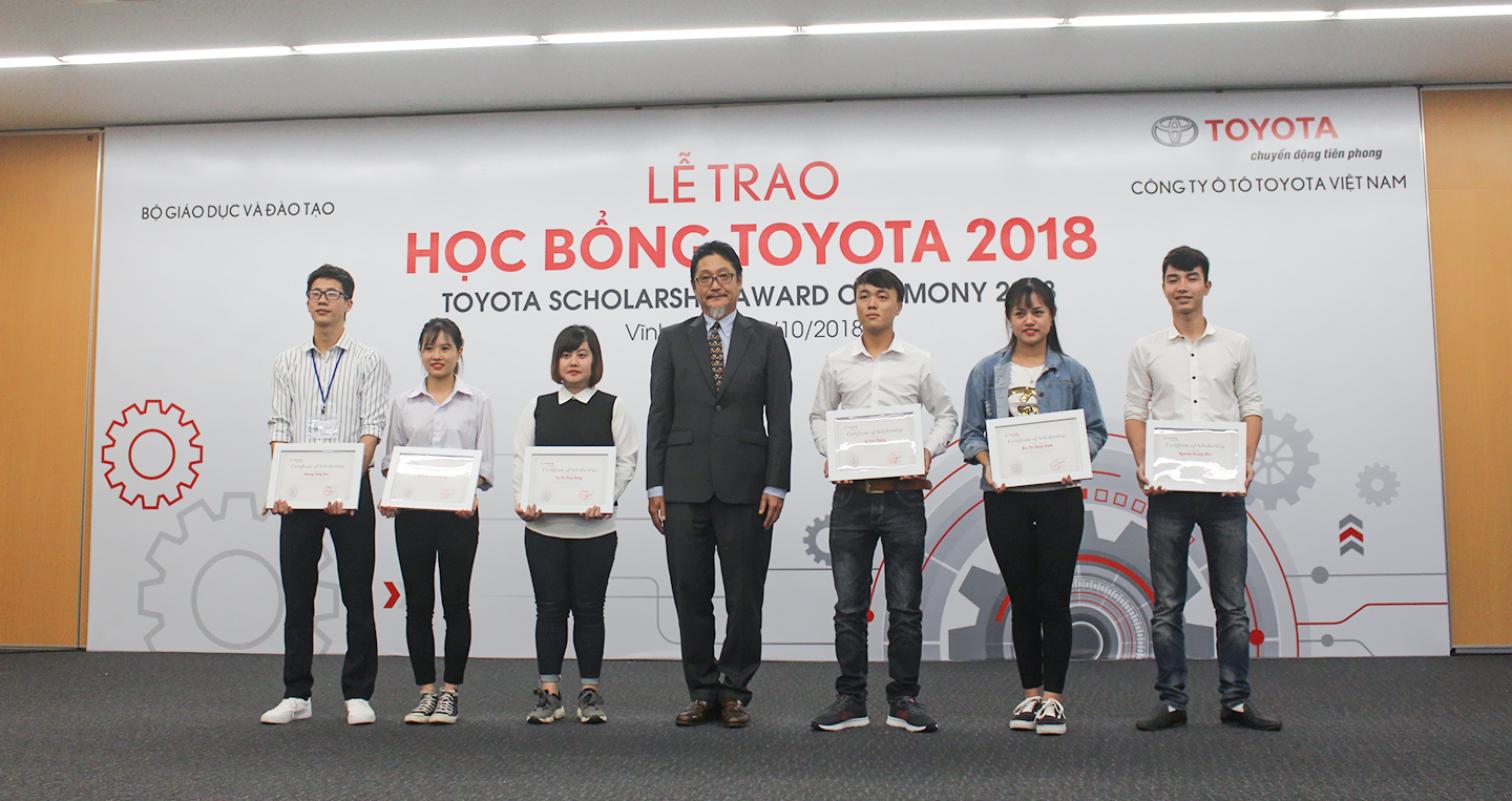 Toyota Việt Nam trao 115 suất học bổng cho sinh viên xuất sắc