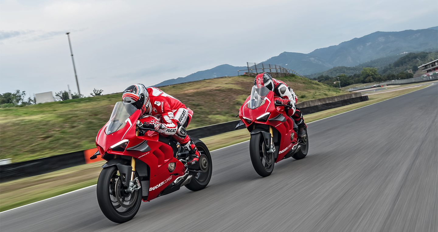"Hổ mọc thêm cánh" Ducati Panigale V4 R 2019 trình làng