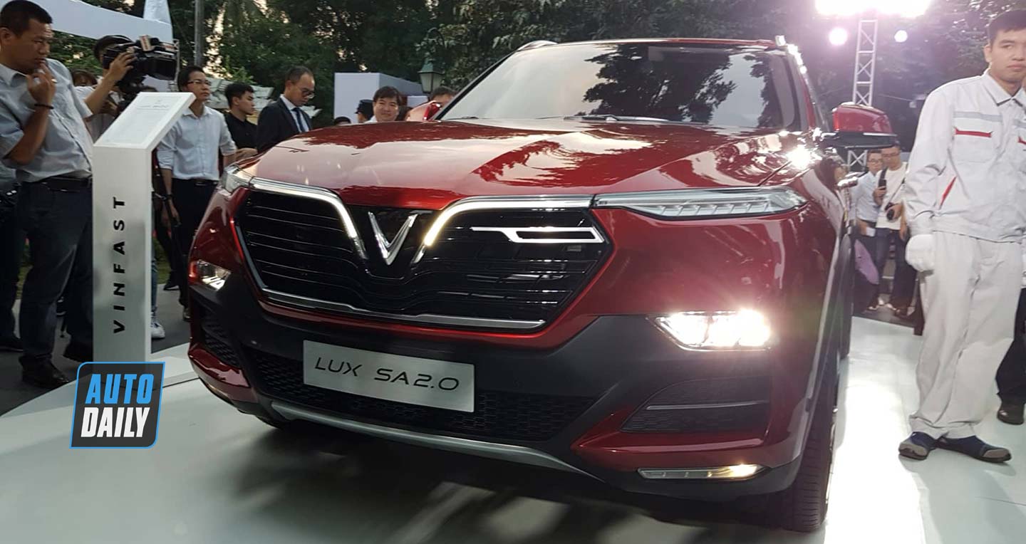 VinFast Lux SA 2.0 - SUV mang thương hiệu Việt giá 1,136 tỷ