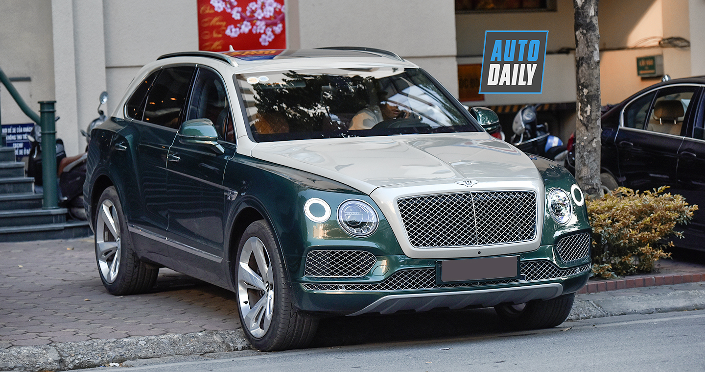 Bentley Bentayga 2 màu, ra biển trắng Hà Nội trị giá 29 tỷ đồng