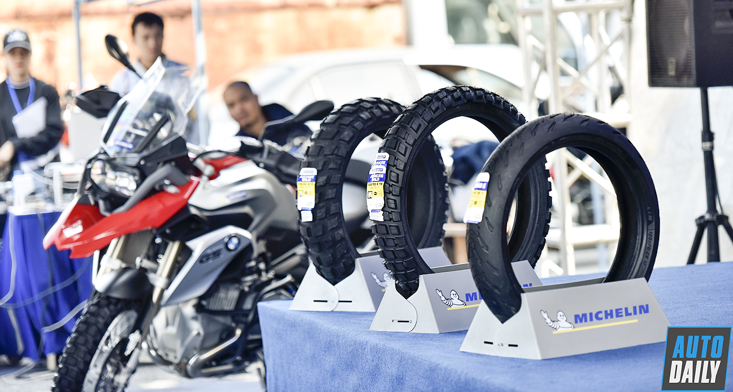 Ra mắt lốp Michelin Road 5 cho xe mô tô phân khối lớn tại VN