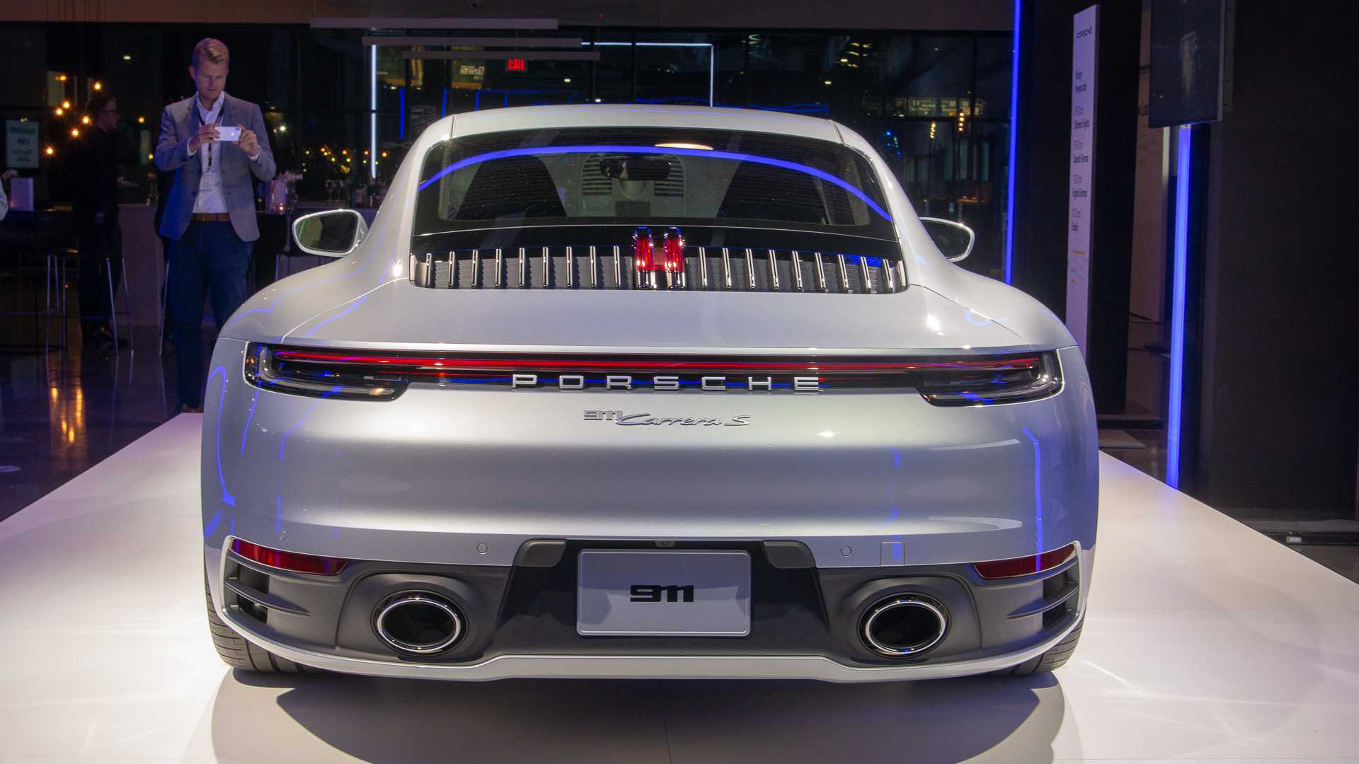 2020-porsche-911-carrera-s-4.jpg