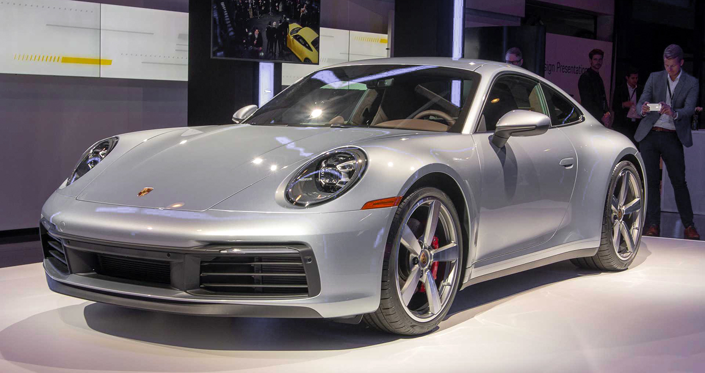 Porsche 911 thế hệ mới chính thức ra mắt, động cơ mạnh hơn